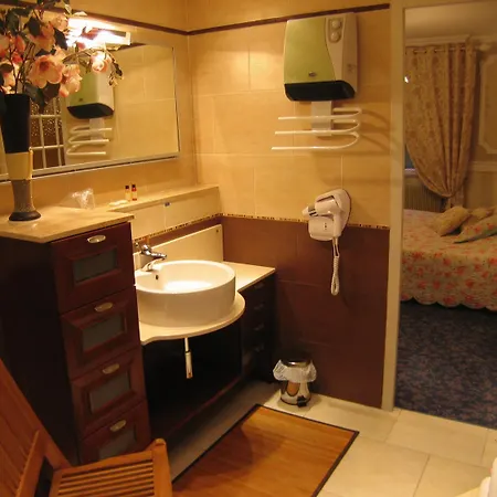 Hotel La Roseraie Biebler 3*