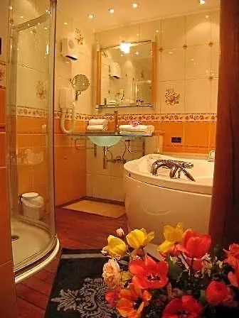 La Roseraie Biebler Hotel