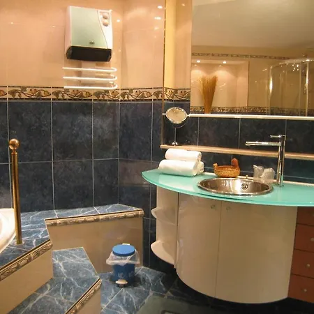 فندق La Roseraie Biebler